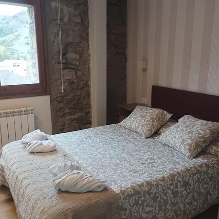 Cal Xesc Apartment Кастелар де Н'Хуг Екстериор снимка